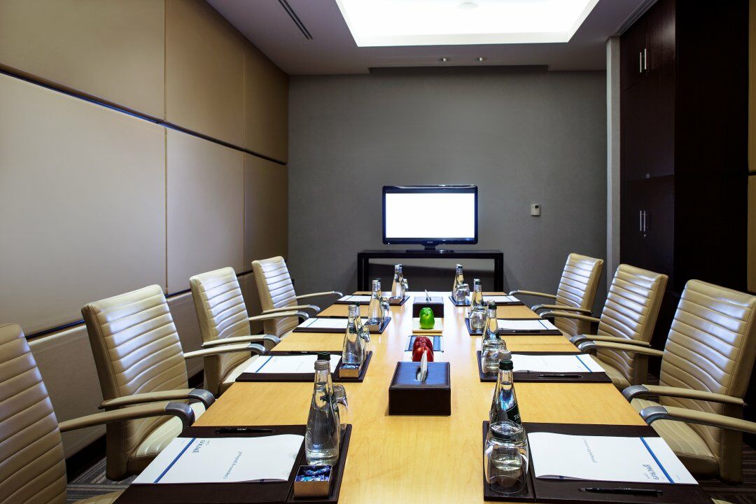 Hyatt Regency Oryx Doha Hotel Exterior photo A meeting room